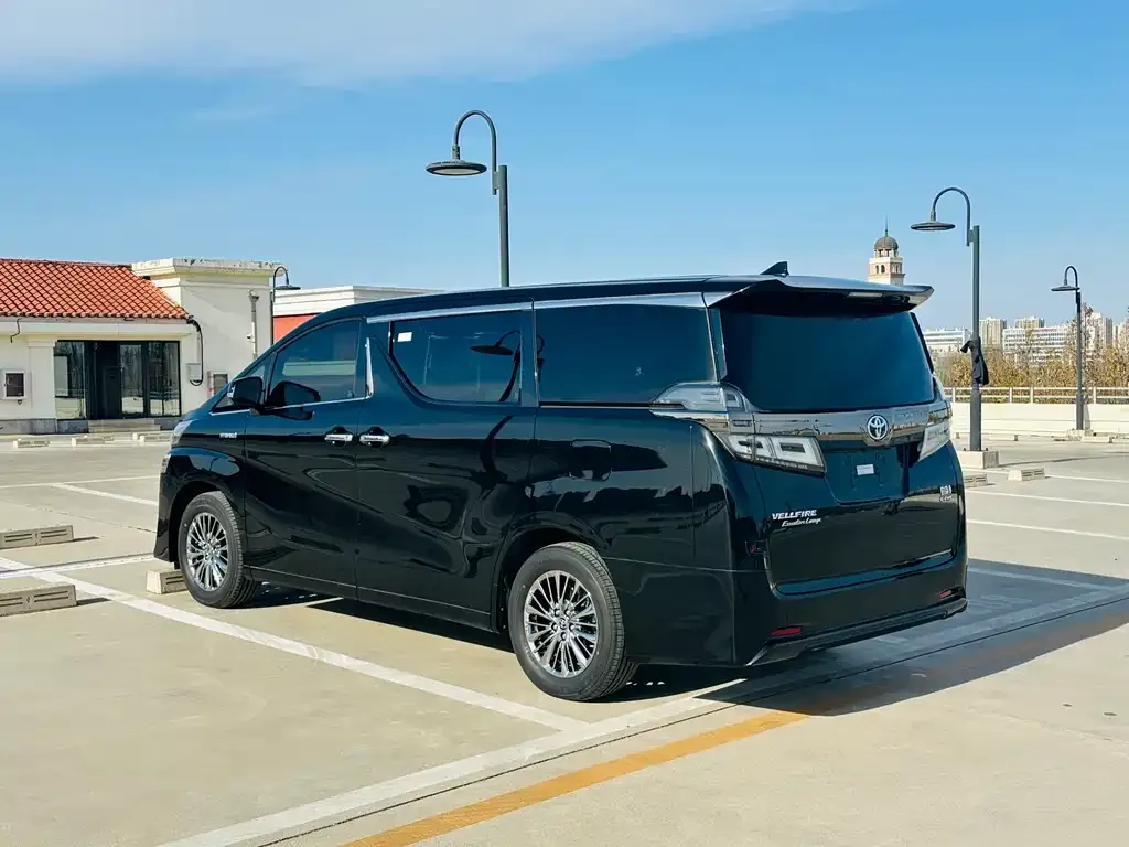 Toyota Vellfire — фото 6
