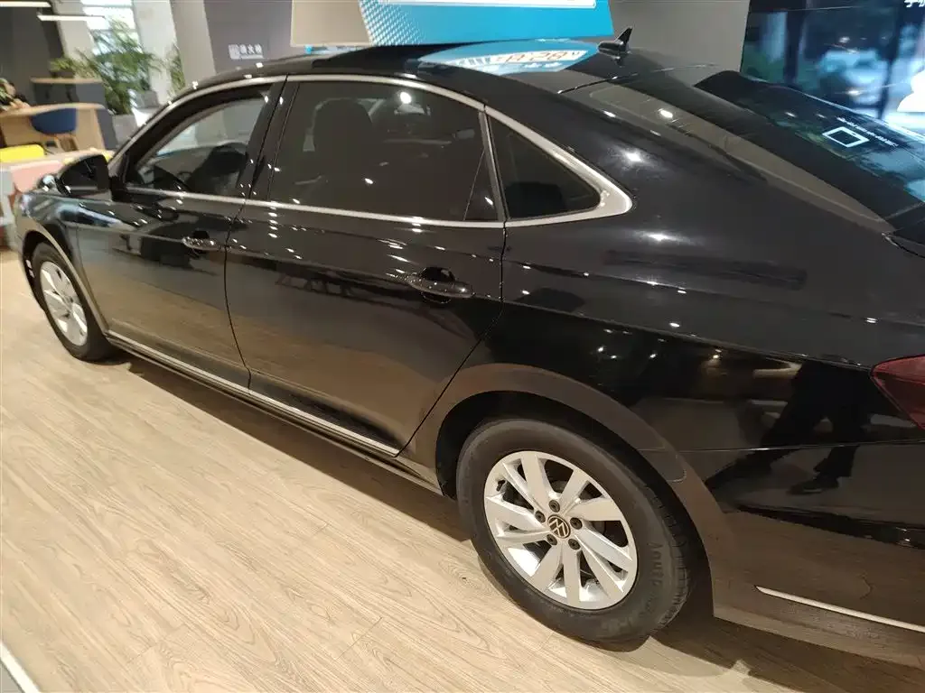Volkswagen Passat — фото 5