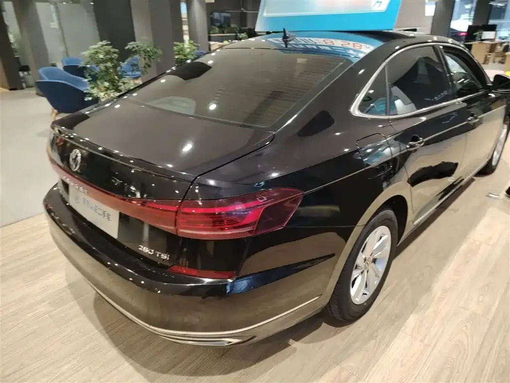 Volkswagen Passat — фото 7