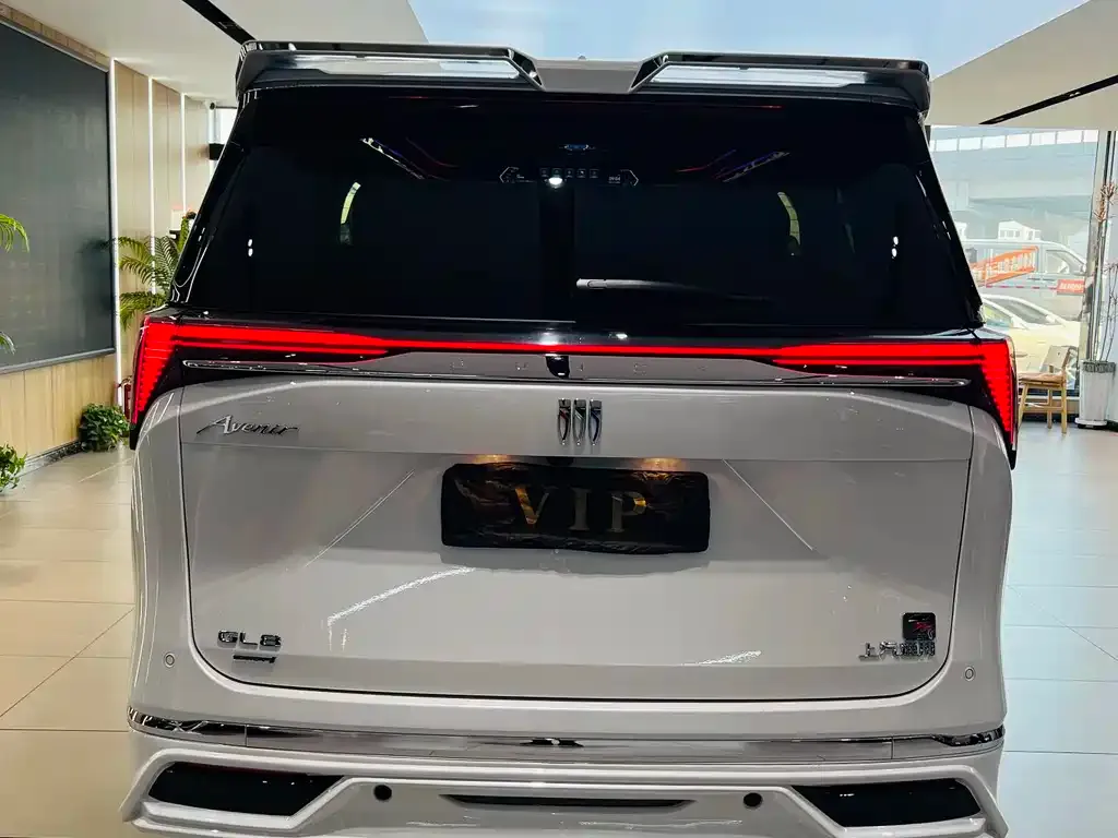 Buick GL8 Hybrid — фото 4