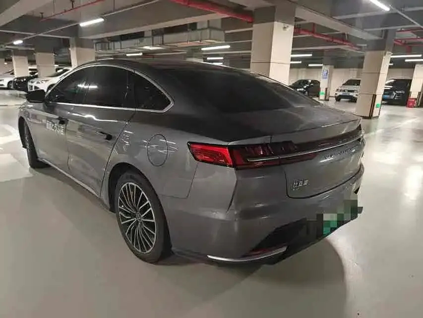 BYD Han — фото 10