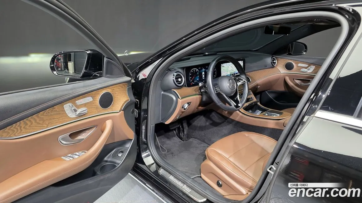 Mercedes-Benz E-Class — фото 10