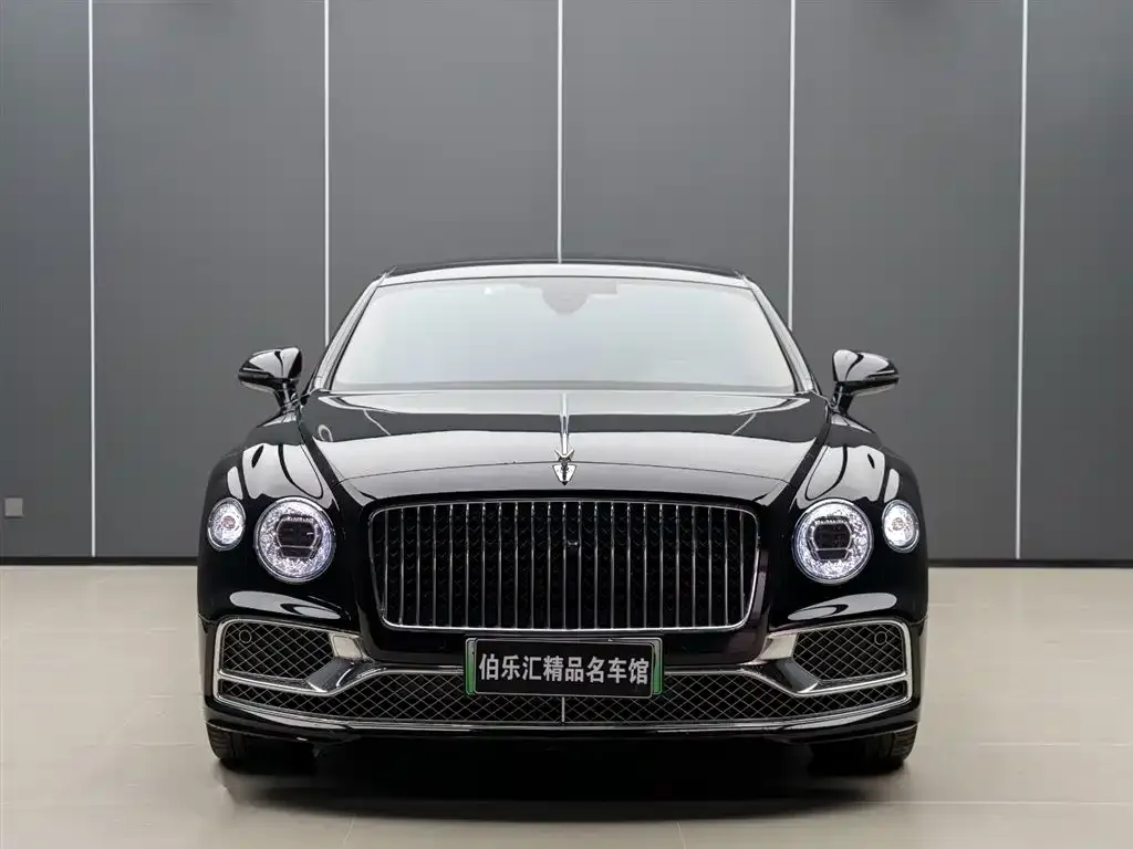 Bentley Flying Spur PHEV — фото 3