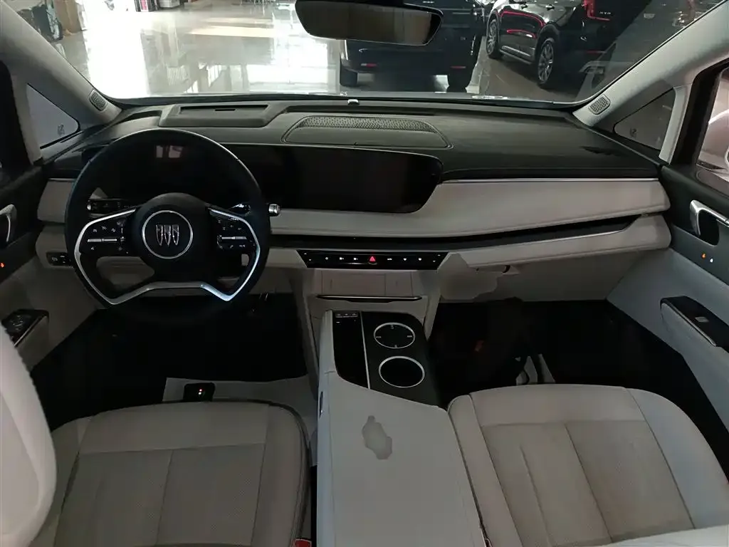 Buick GL8 Hybrid — фото 10