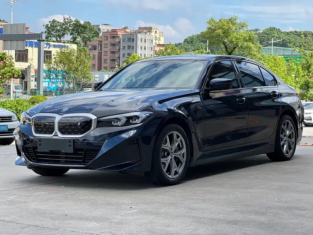 BMW i3 — фото 1