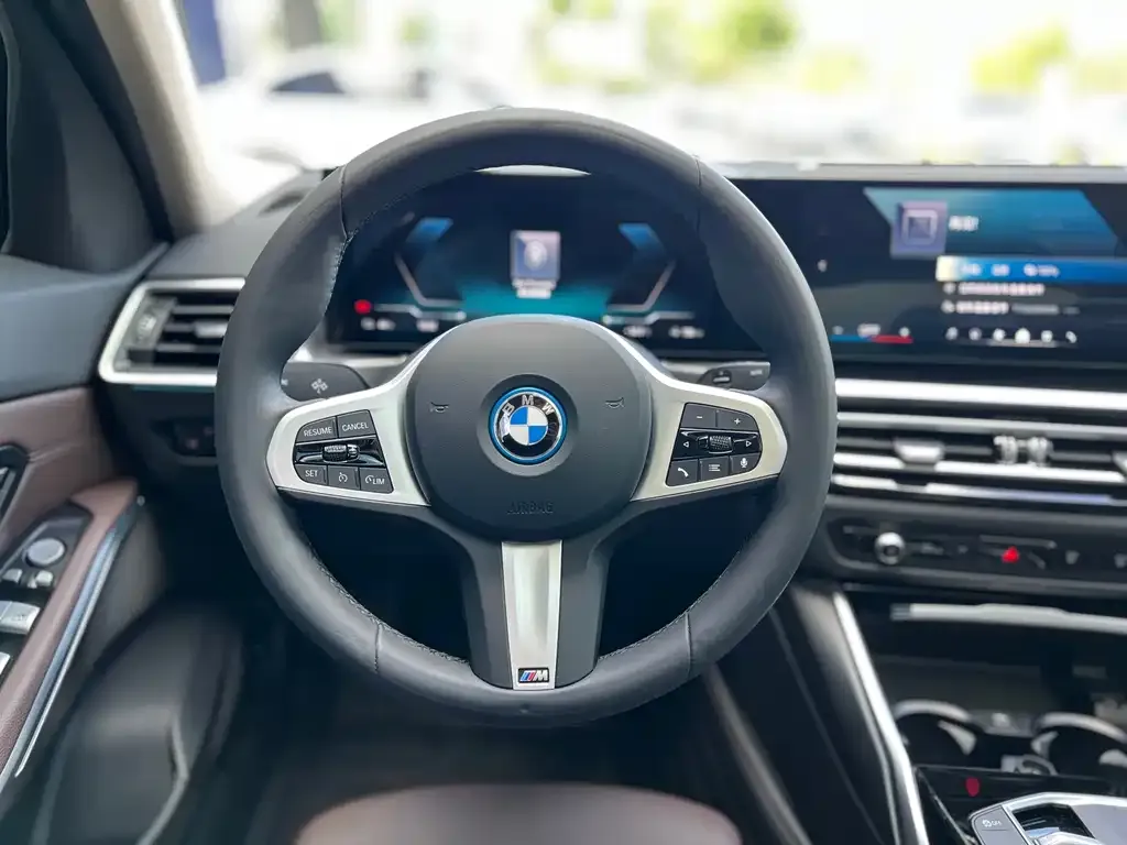 BMW i3 — фото 8
