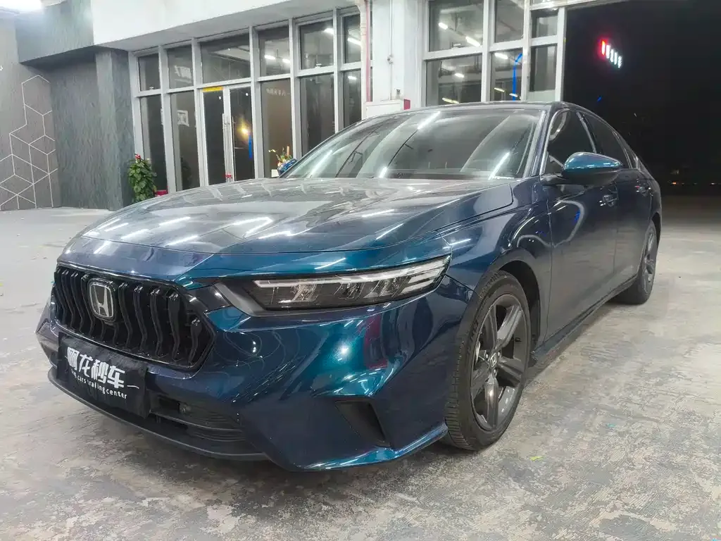 Honda Inspire — фото 1