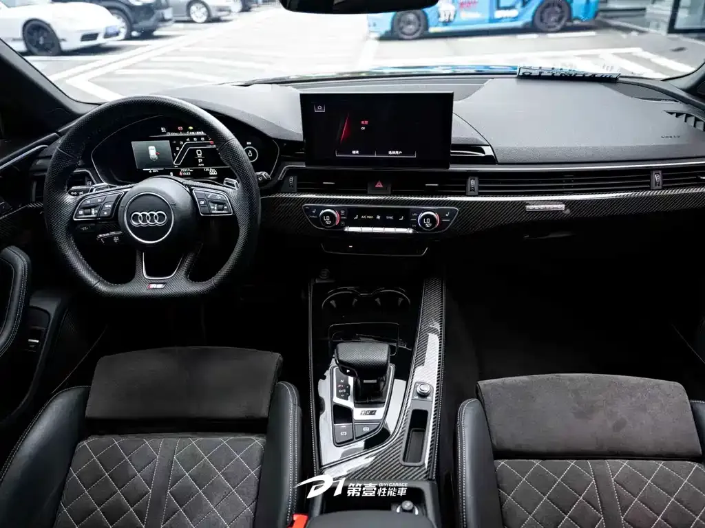 Audi RS 4 — фото 10