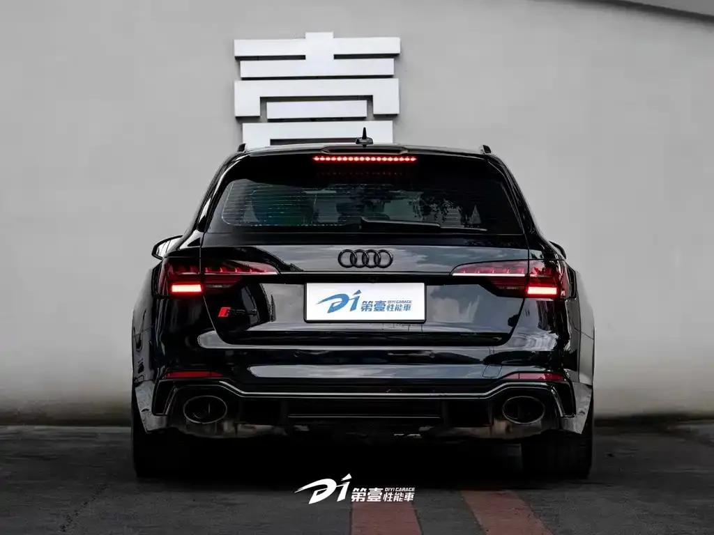 Audi RS 4 — фото 2