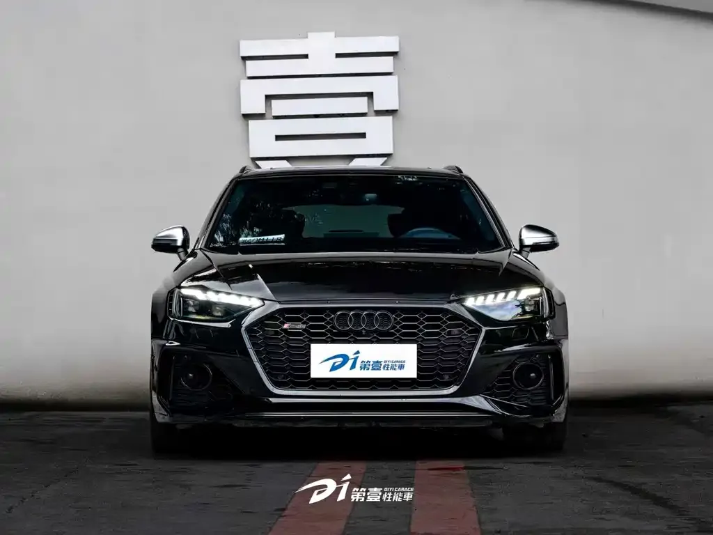 Audi RS 4 — фото 6