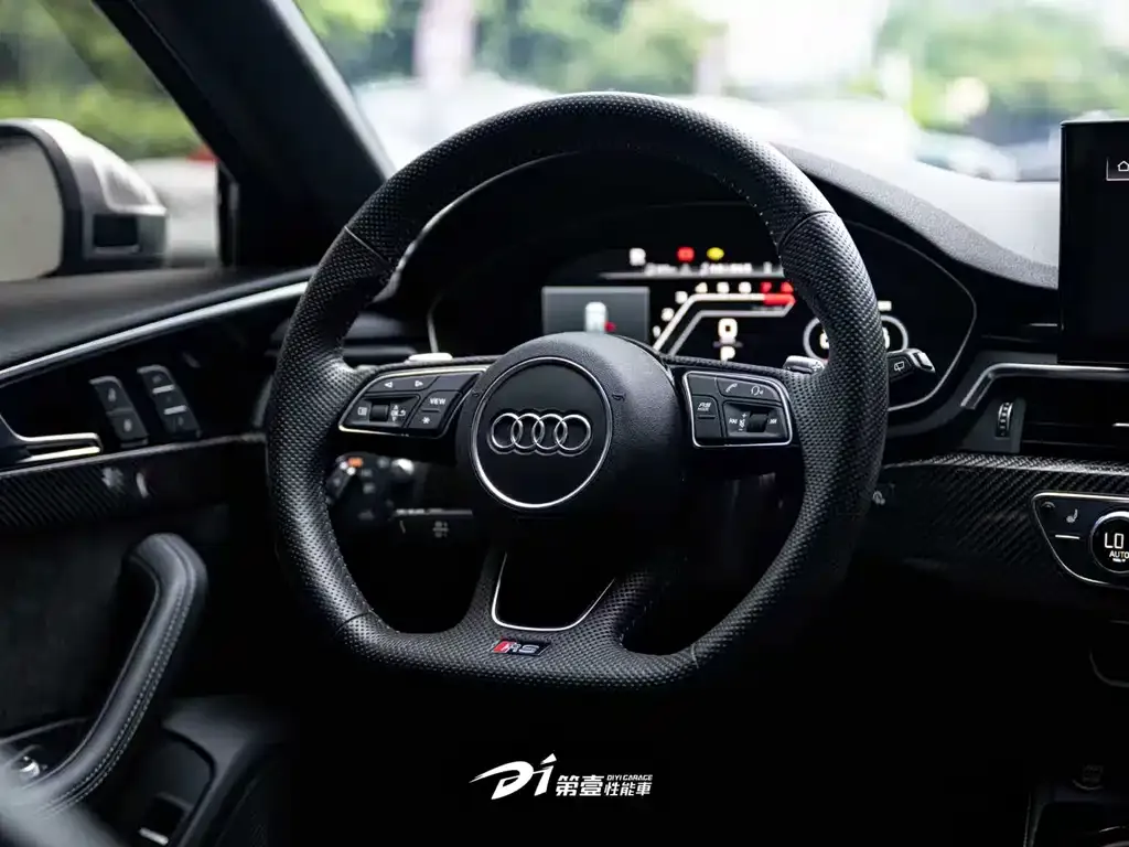 Audi RS 4 — фото 7