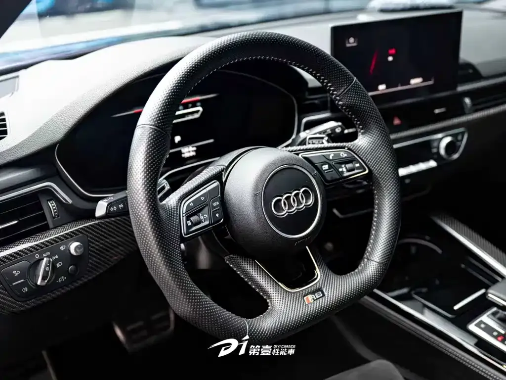 Audi RS 4 — фото 9