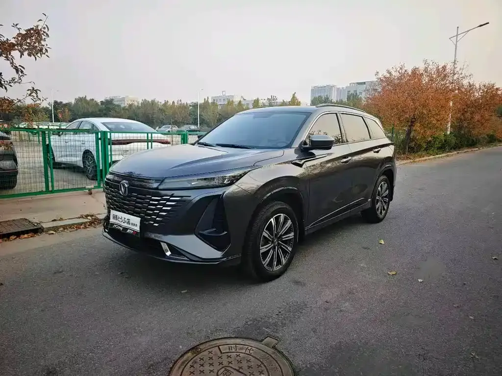 Changan CS75PLUS — фото 1
