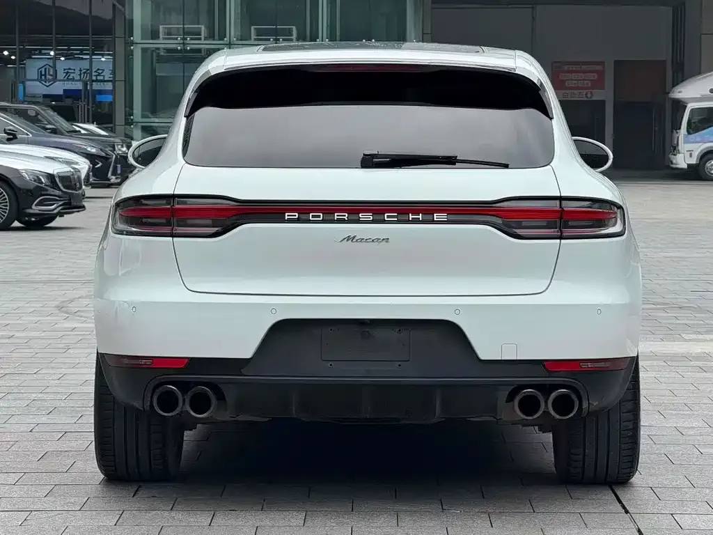 Porsche Macan — фото 9