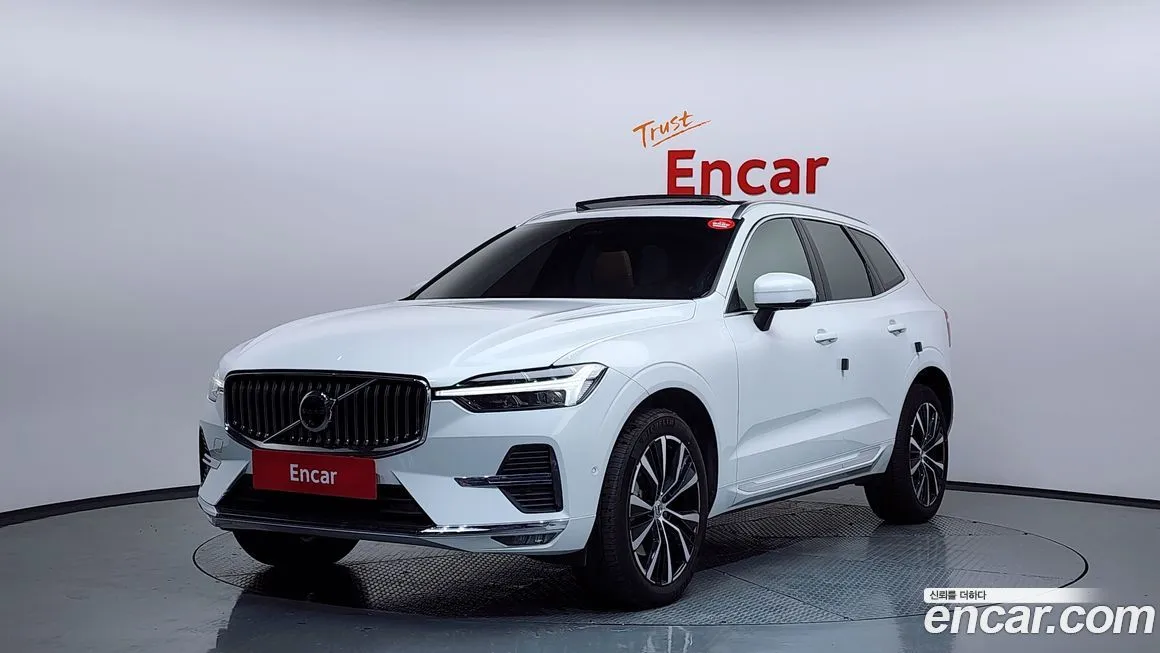 Volvo XC60 — фото 1