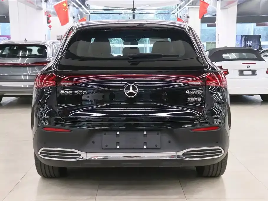Mercedes-Benz EQE SUV — фото 4