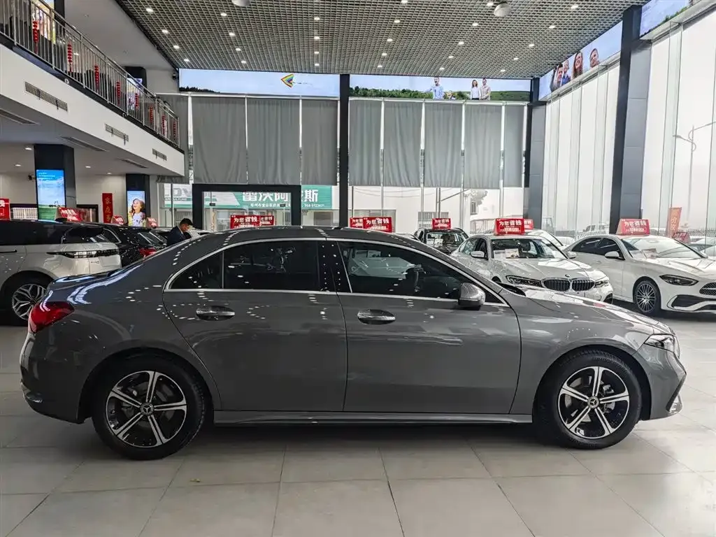 Mercedes-Benz A-Class — фото 10