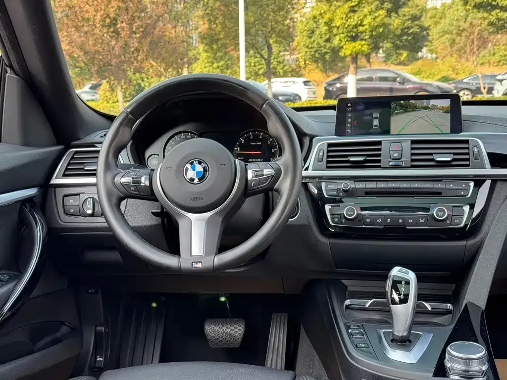 BMW 3 Series GT — фото 9