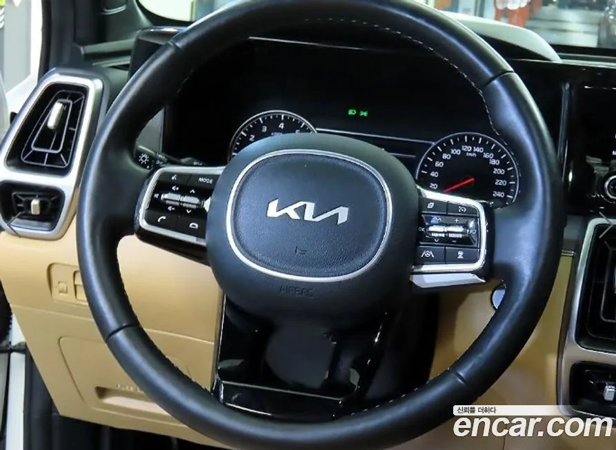 Kia Sorento — фото 8