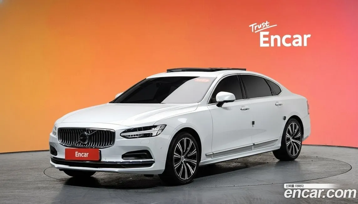 Volvo S90 — фото 1