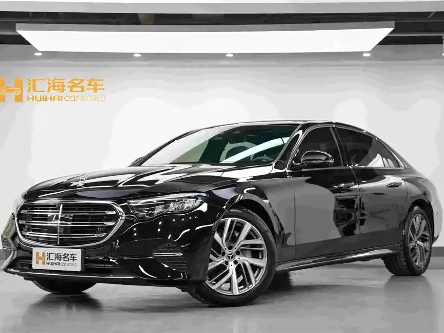 Mercedes-Benz E-Class — фото 1