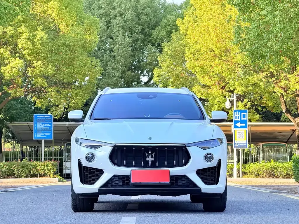 Maserati Levante — фото 2