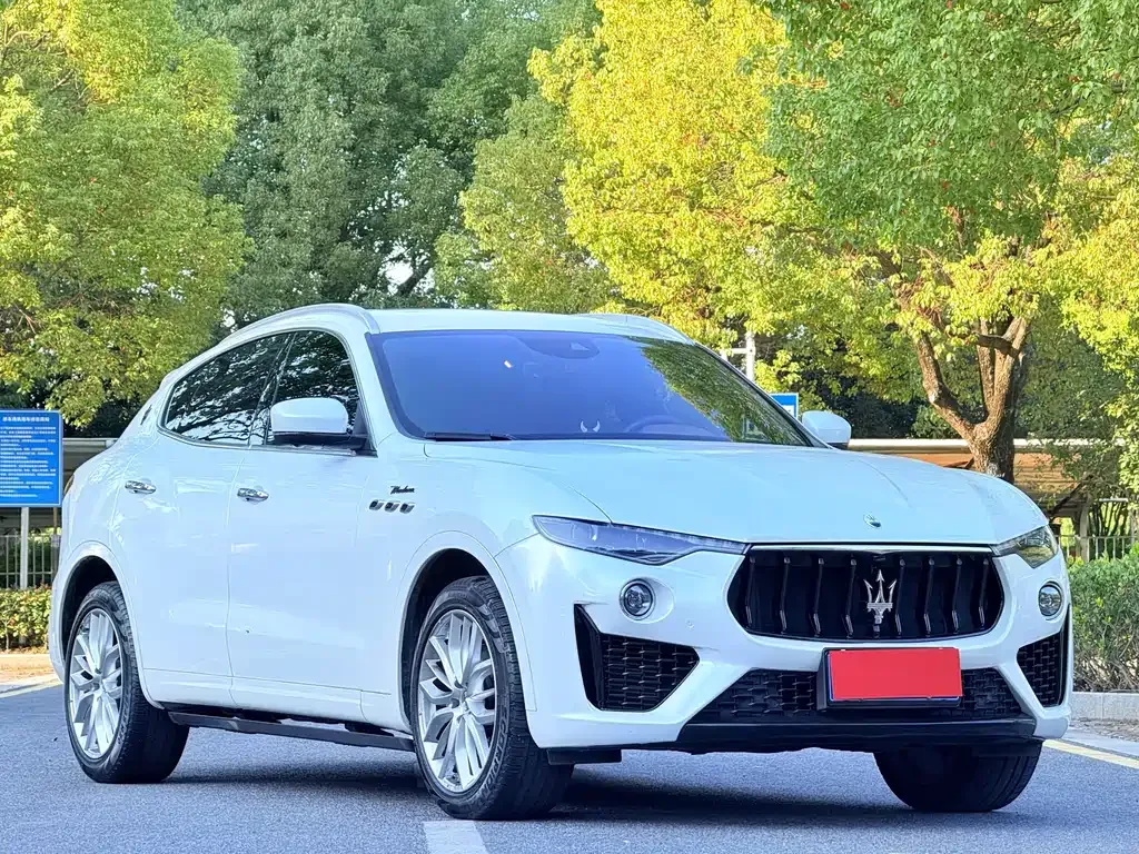 Maserati Levante — фото 3