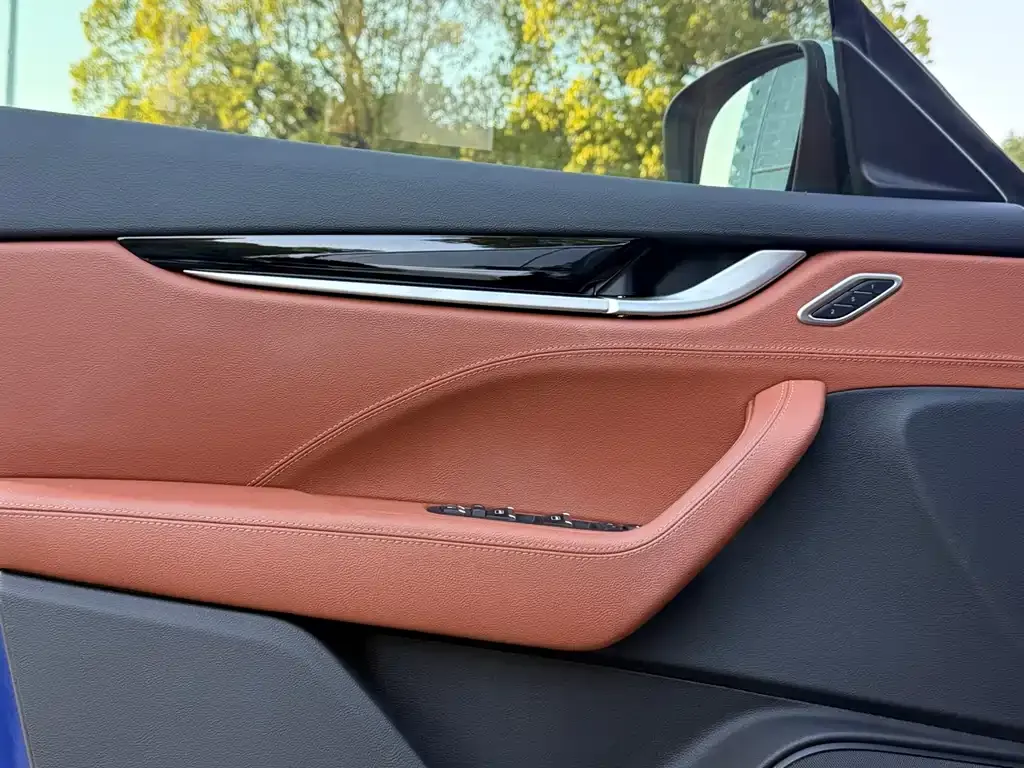 Maserati Levante — фото 8