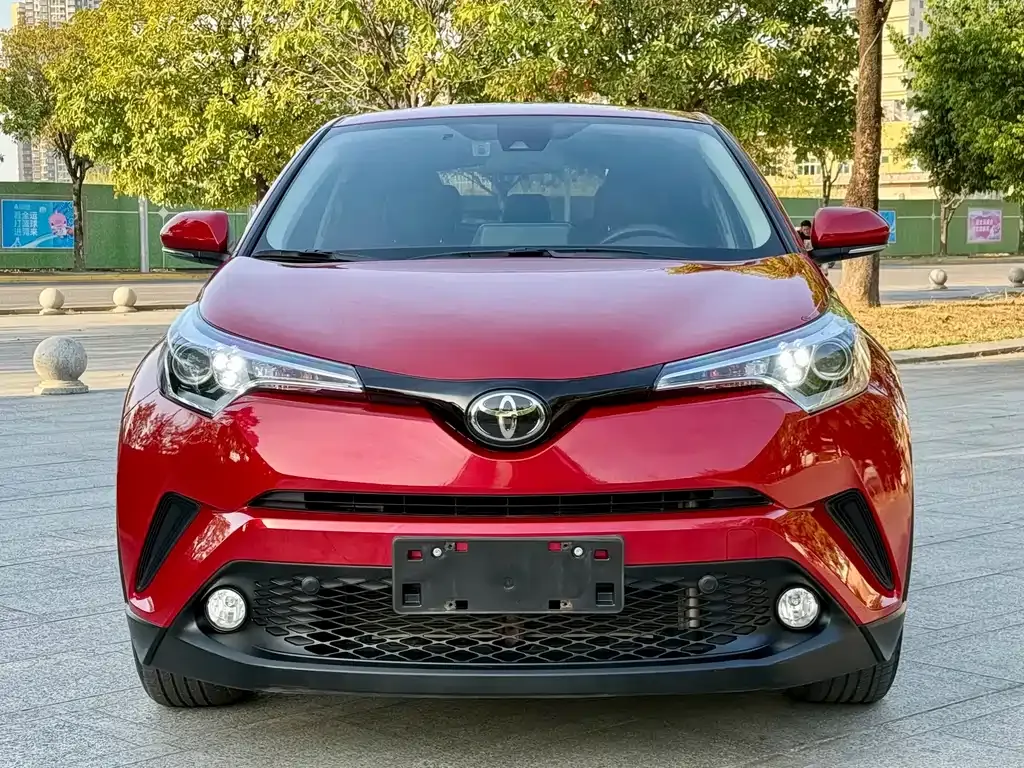 Toyota C-HR — фото 2