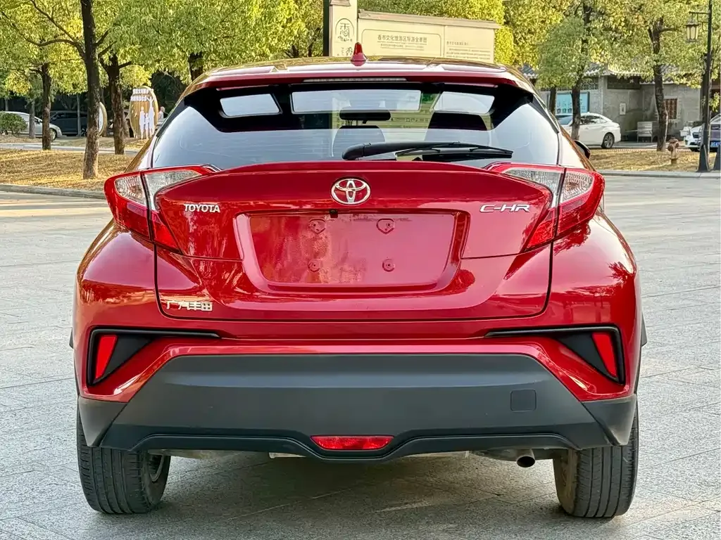 Toyota C-HR — фото 5