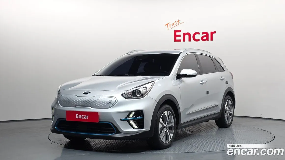 Kia Niro — фото 1