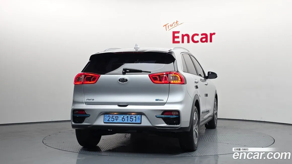 Kia Niro — фото 4