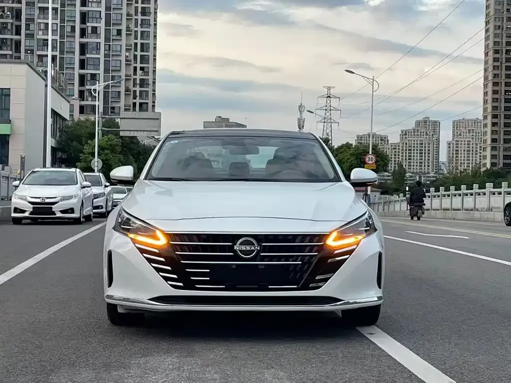 Nissan Teana — фото 2