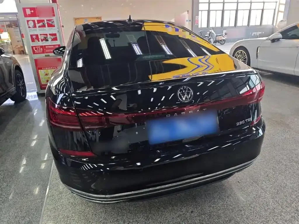 Volkswagen Passat — фото 6