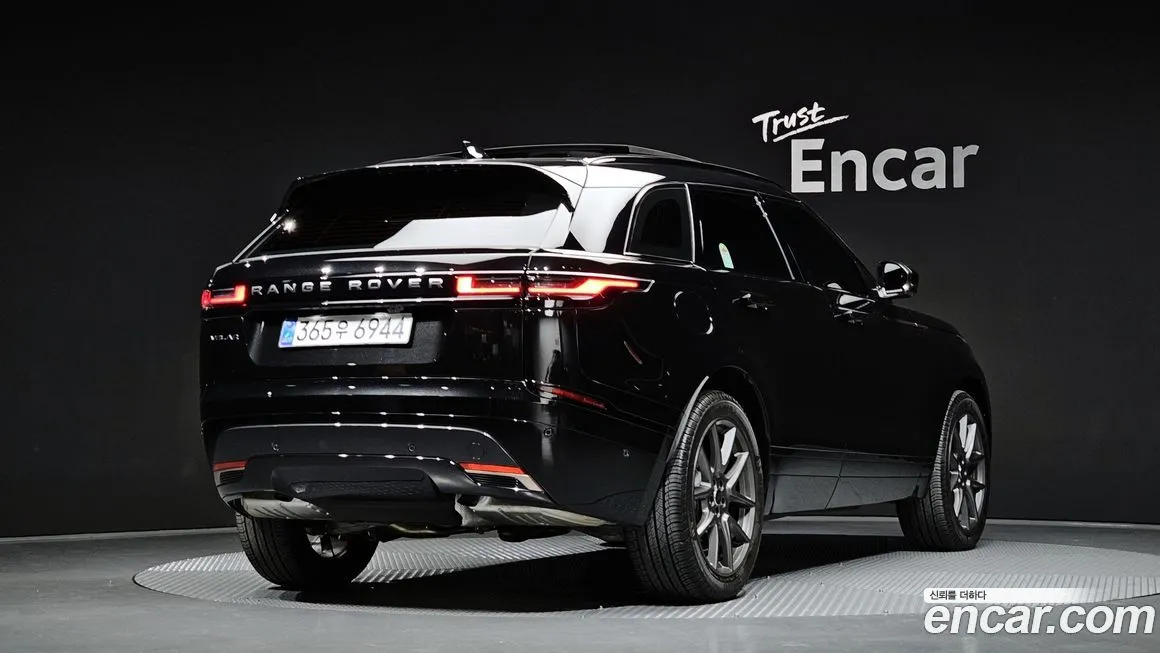 Land Rover Range Rover Velar — фото 2