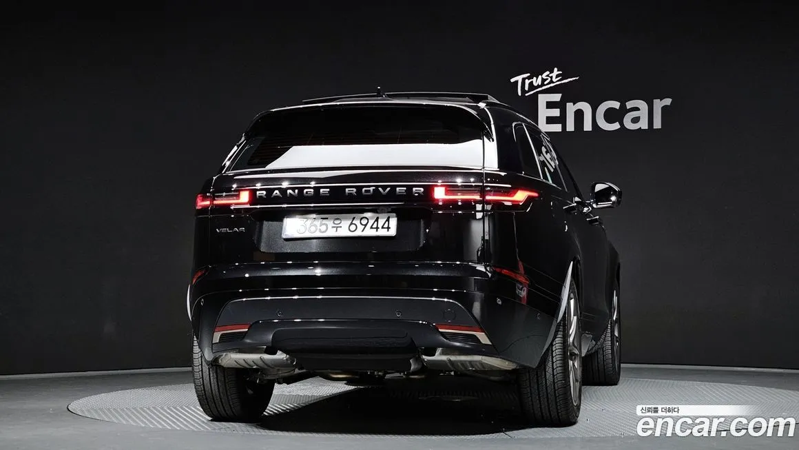 Land Rover Range Rover Velar — фото 4