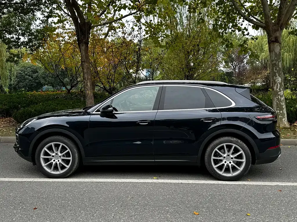 Porsche Cayenne — фото 2