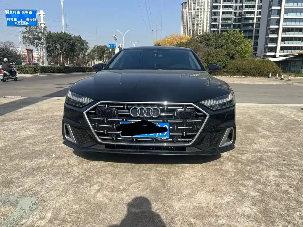 Audi A7L — фото 2