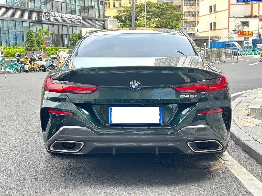 BMW 8 Series — фото 7