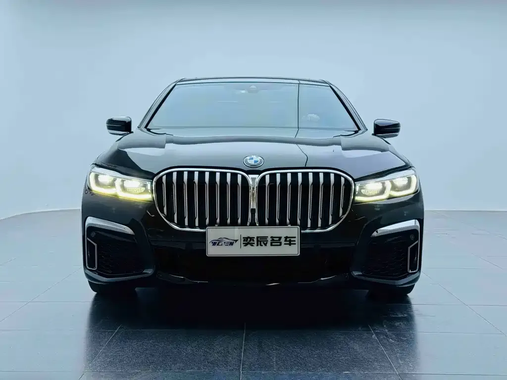 BMW 7 Series — фото 2
