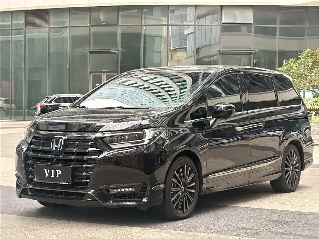 Honda Elysion — фото 1