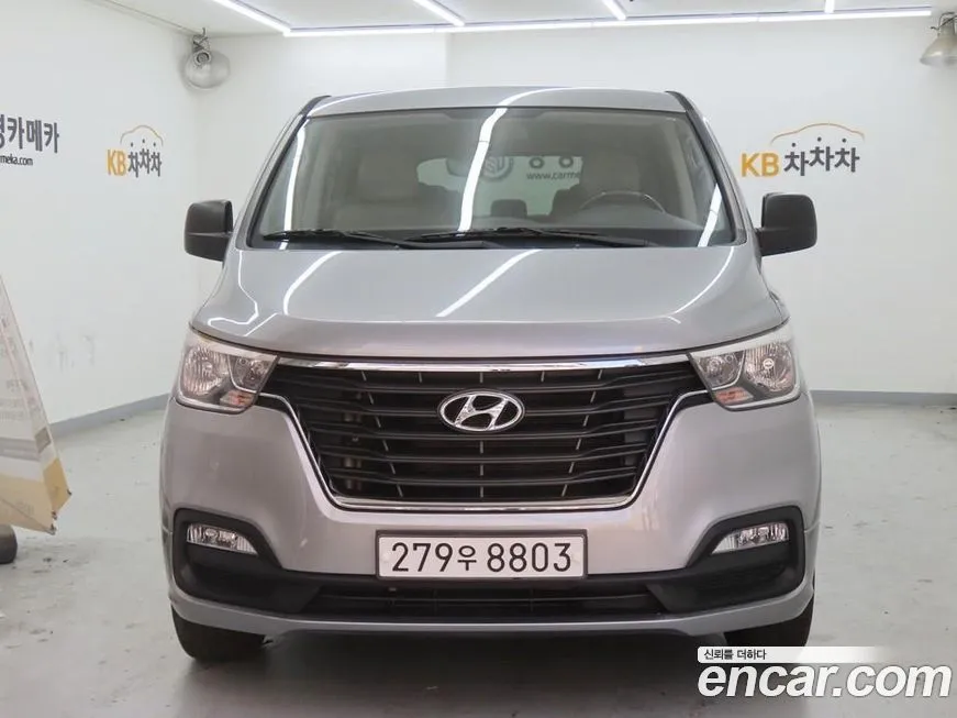 Hyundai Starex — фото 3
