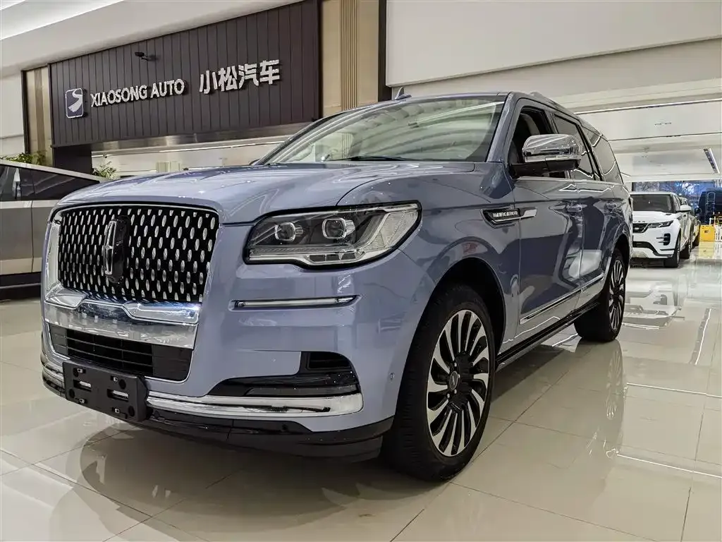 Lincoln Navigator — фото 1