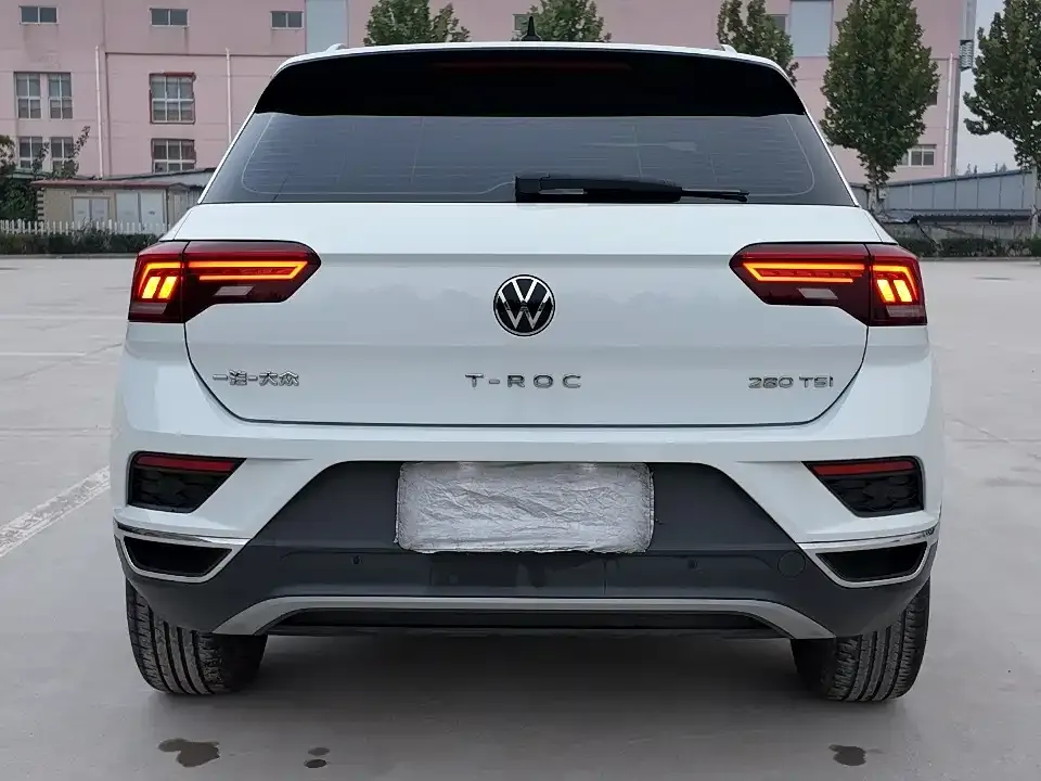 Volkswagen T-Roc — фото 6