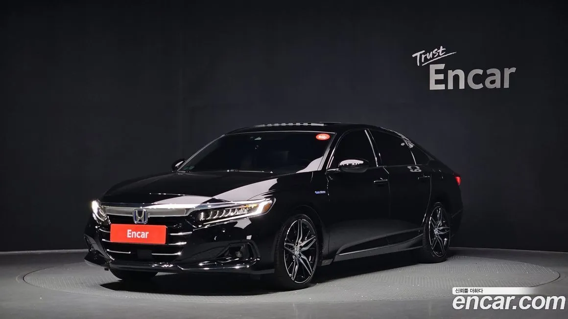 Honda Accord — фото 1