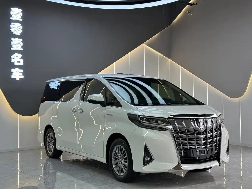 Toyota Alphard — фото 3
