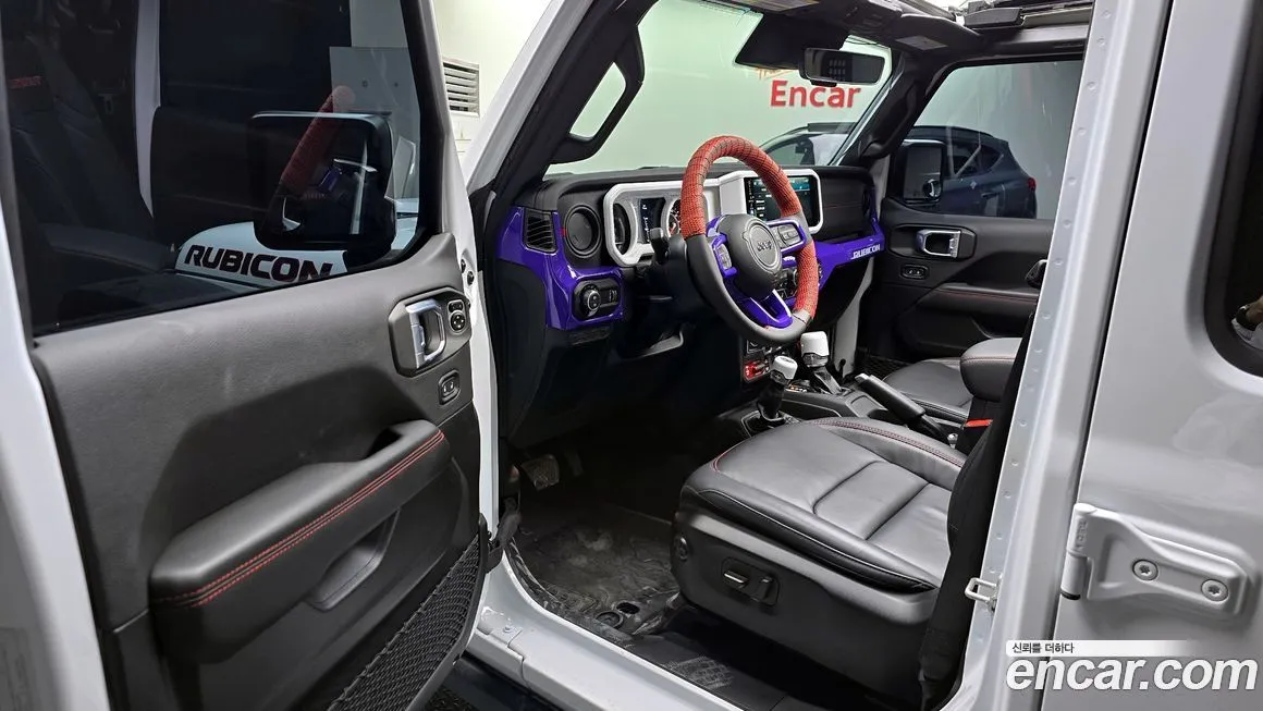 Jeep Wrangler — фото 10