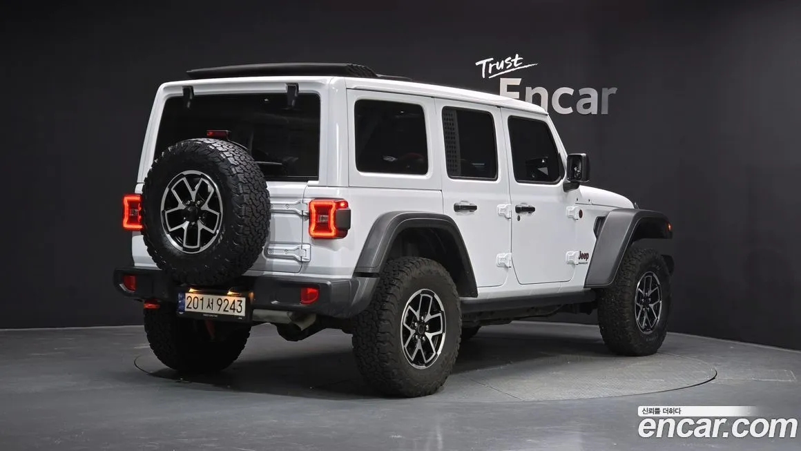 Jeep Wrangler — фото 2