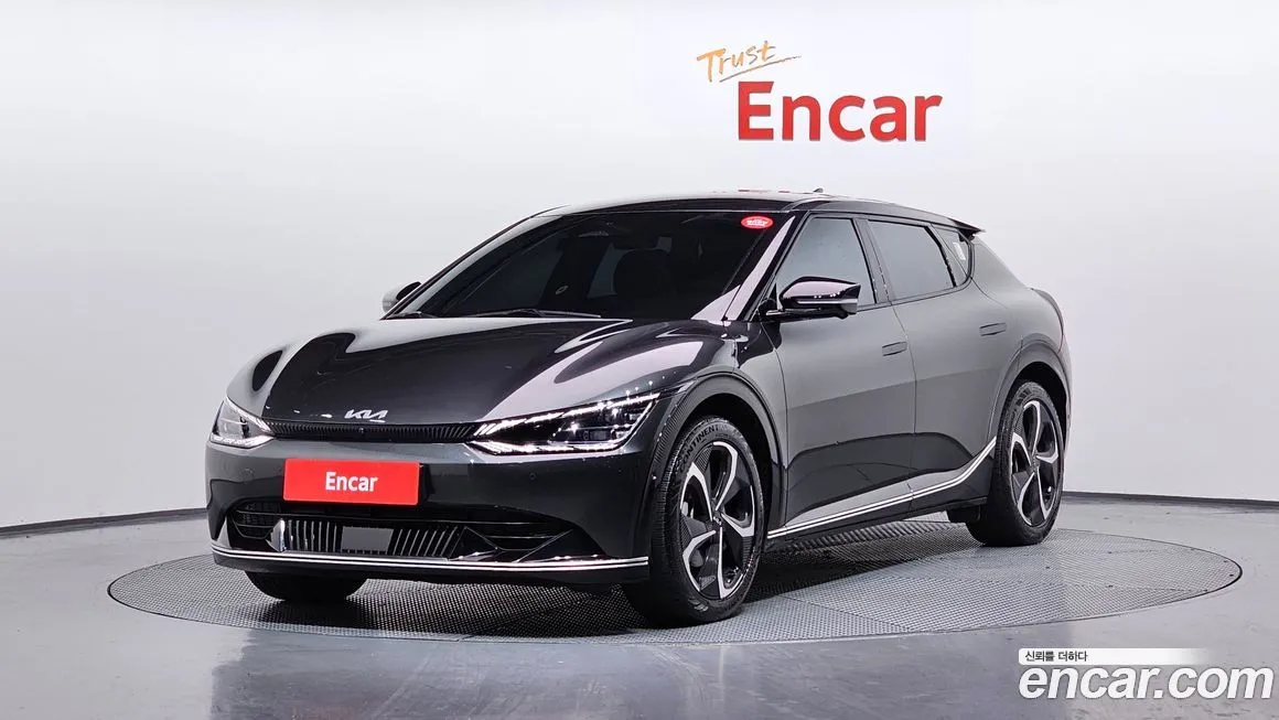 Kia EV6 — фото 1