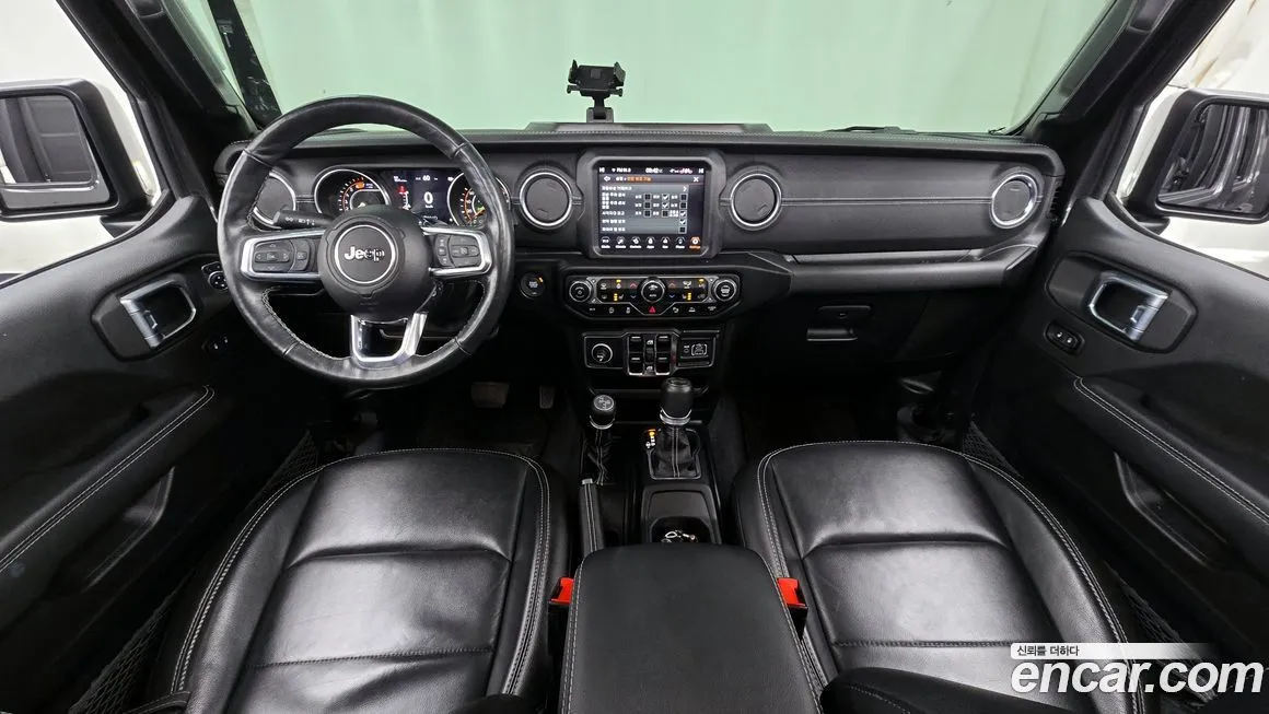 Jeep Wrangler — фото 7